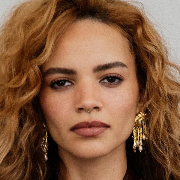 Leslie Grace