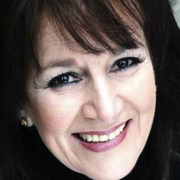 Gillian Elisa