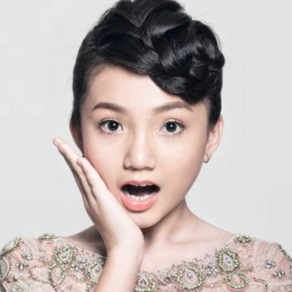 Crystal Lee