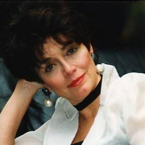 Kathleen Barr