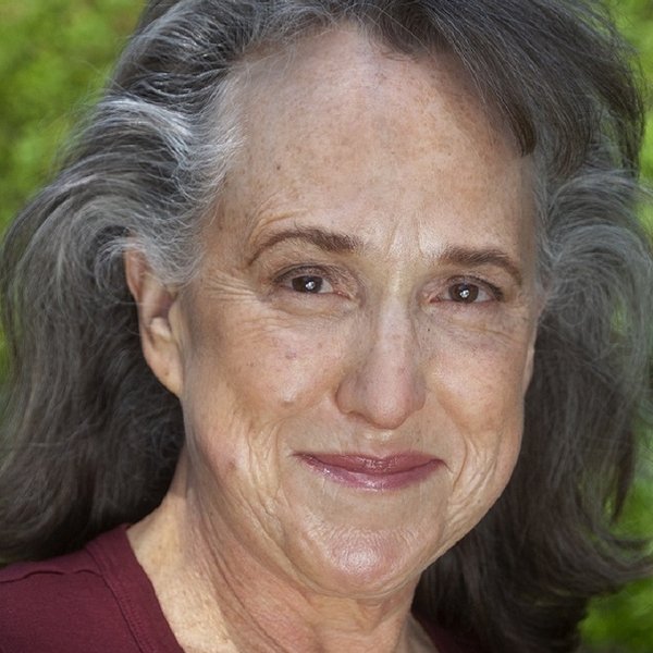 Elizabeth Harnett