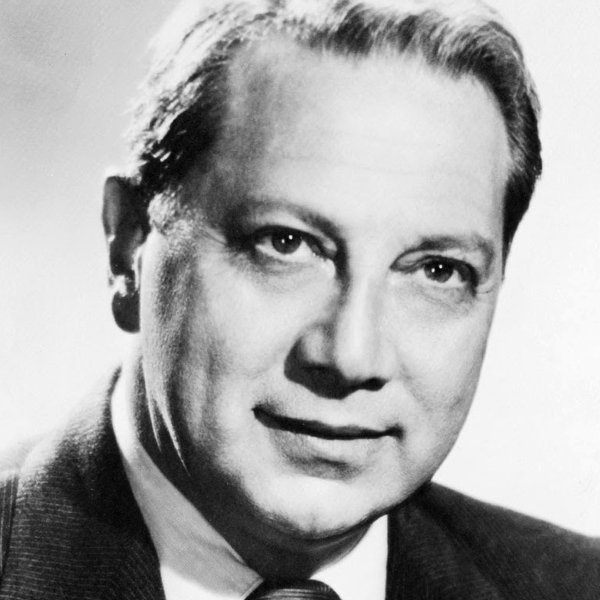 Luther Adler