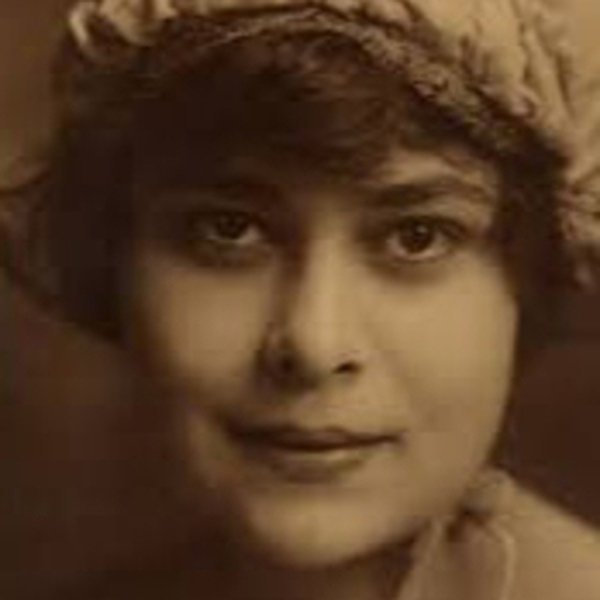 Lillian Culver