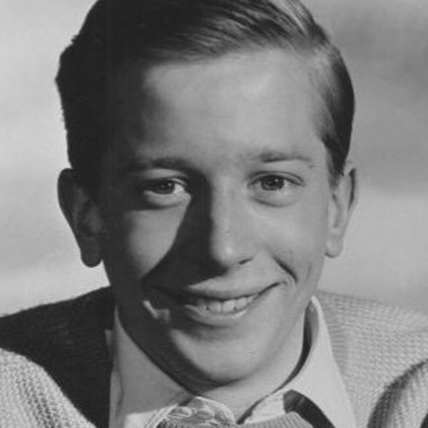 Andrew Ray