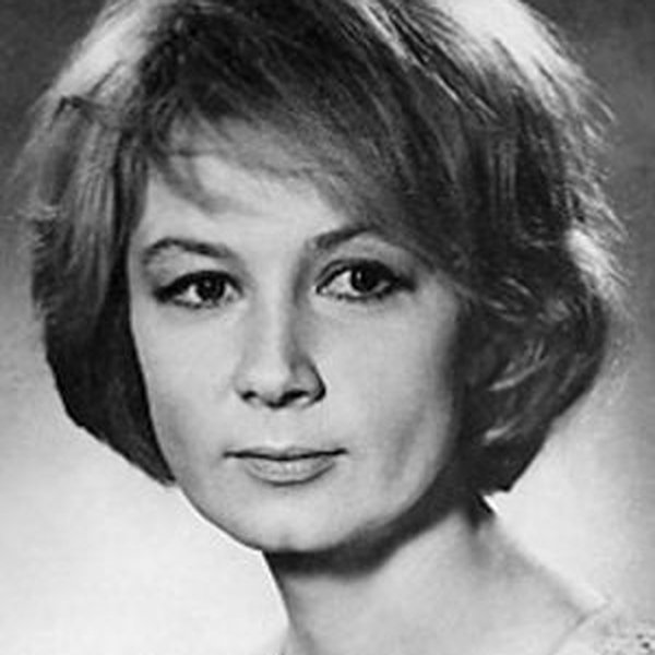 Alla Demidova