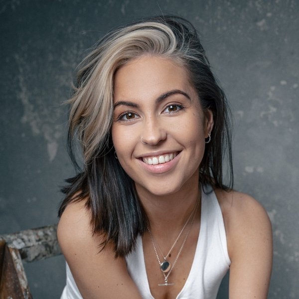 Rhiannon Clements