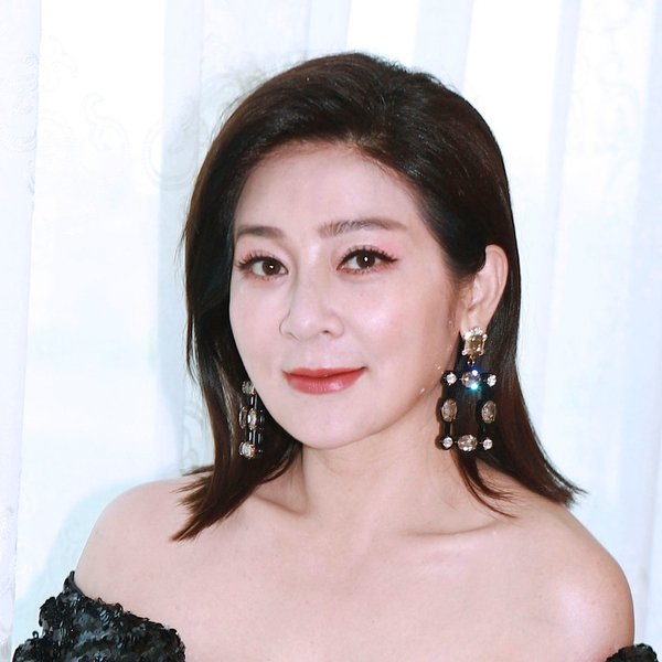 Lotus Wang