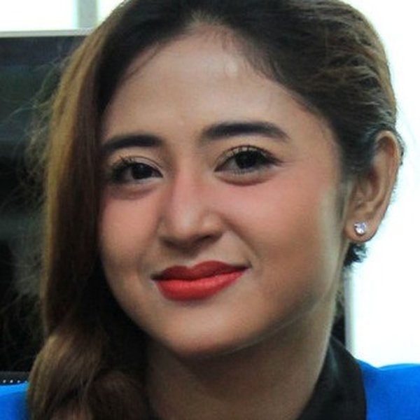 Dewi Persik
