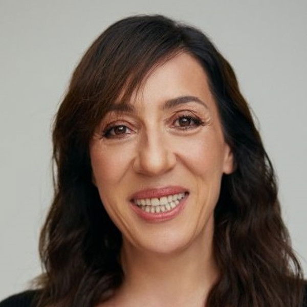 Binnur Kaya