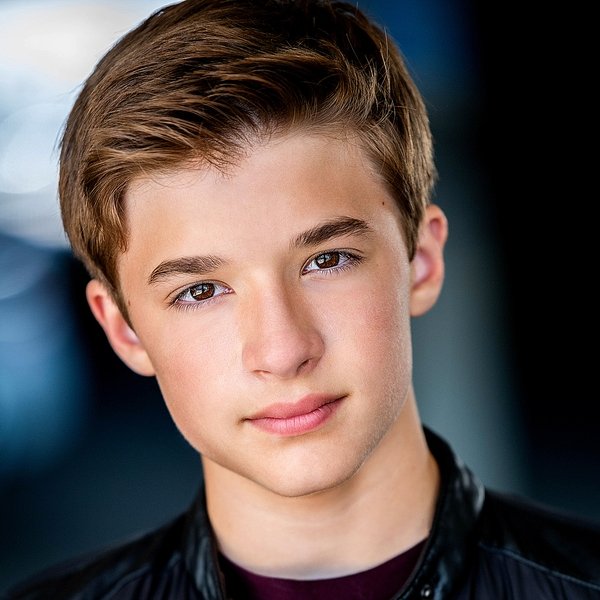 Avery Esteves