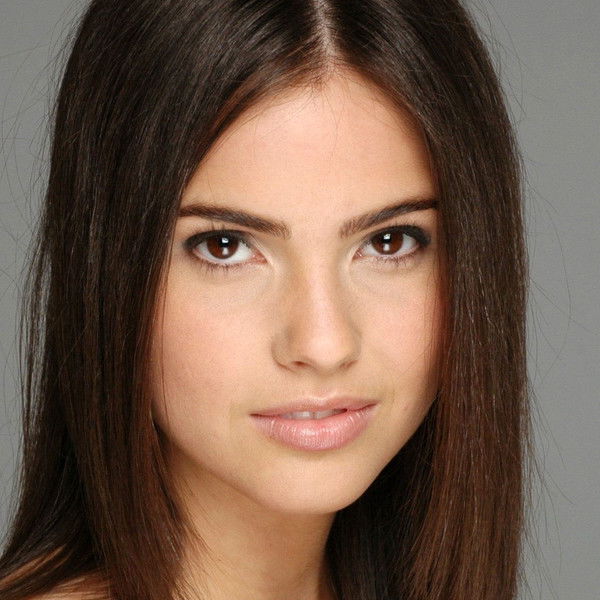 Shelley Hennig