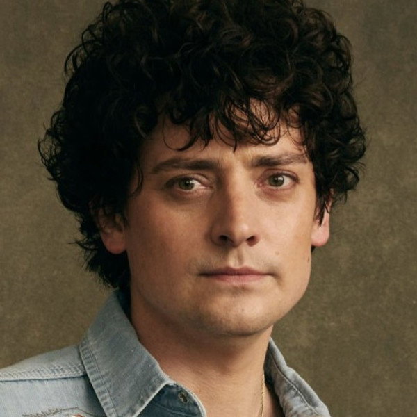 Aneurin Barnard