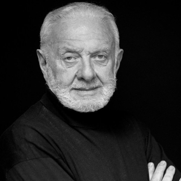 Leslie Linder