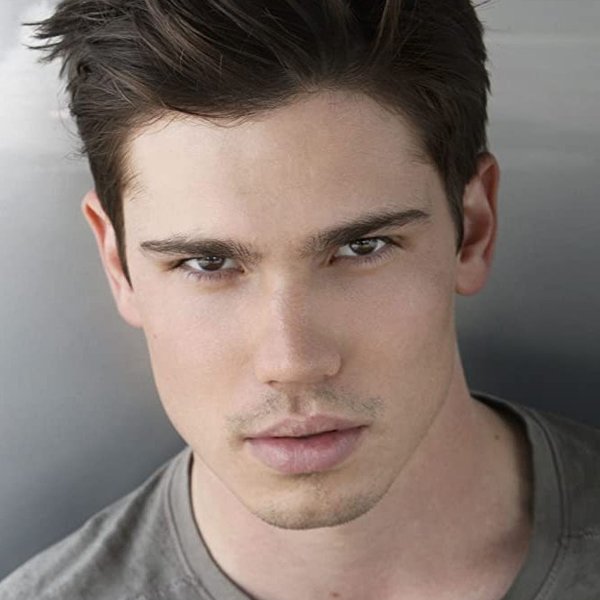 Tanner Novlan
