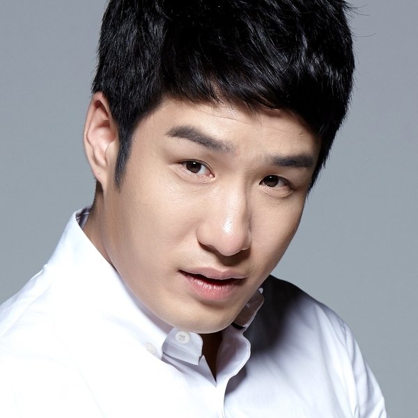 Shin Hyun-tak