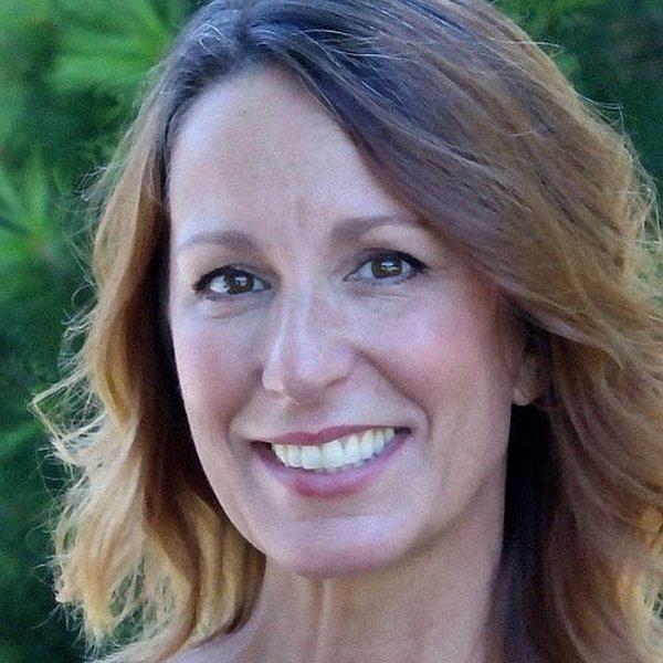 Jeannine Thompson