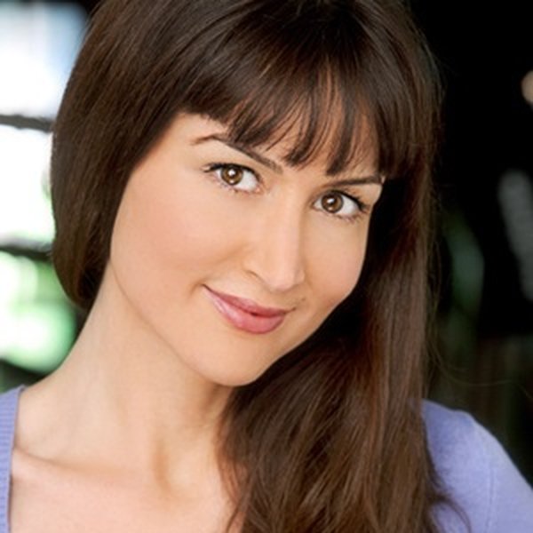 Shannon Hand