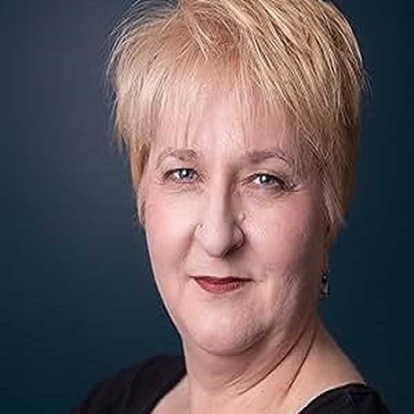Tanya Saari