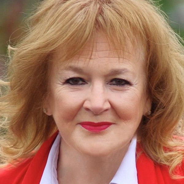 Gillian Elisa