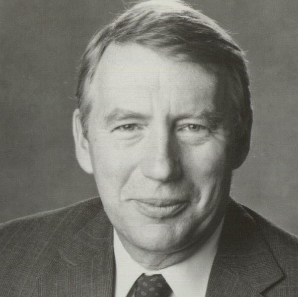 Robert MacNeil
