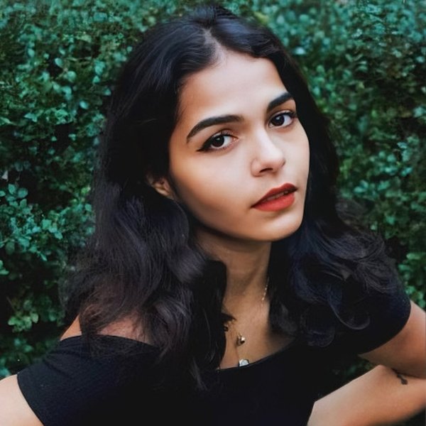 Cynthia Oliveira Souza
