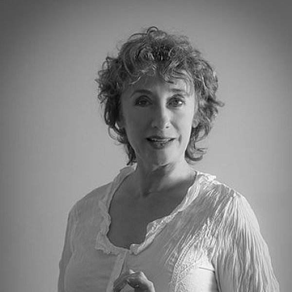 Marie Stillin