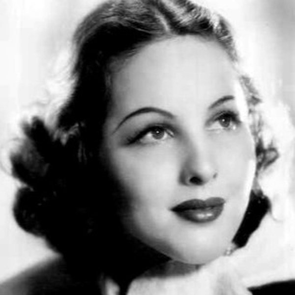 Jayne Regan