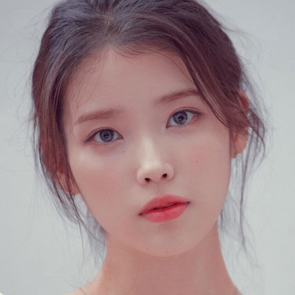 IU