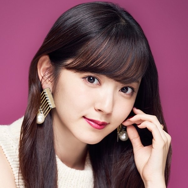 Airi Suzuki