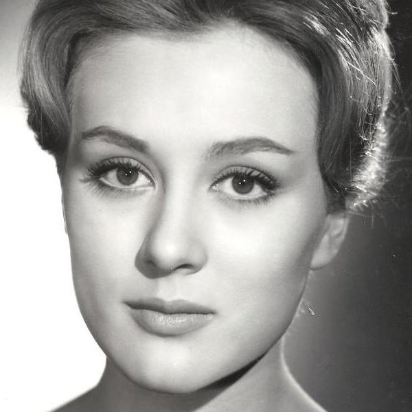 María Mahor