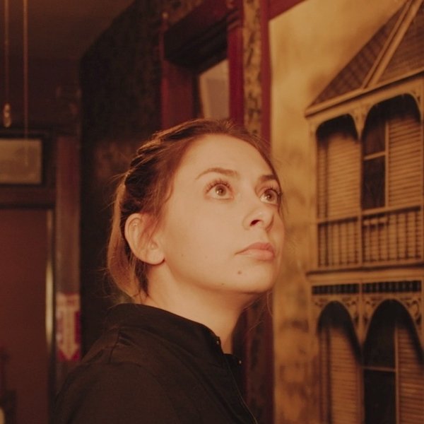 Julia Leslie