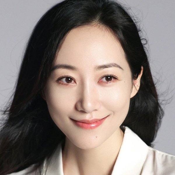 Cecilia Han