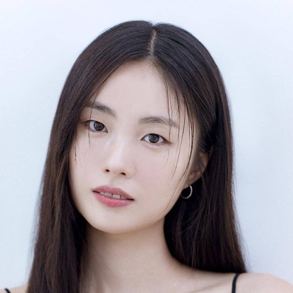 Lee Yoo Ri