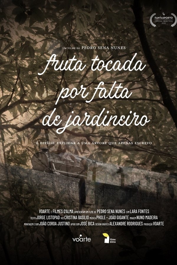 Fruta Tocada Por Falta De Jardineiro