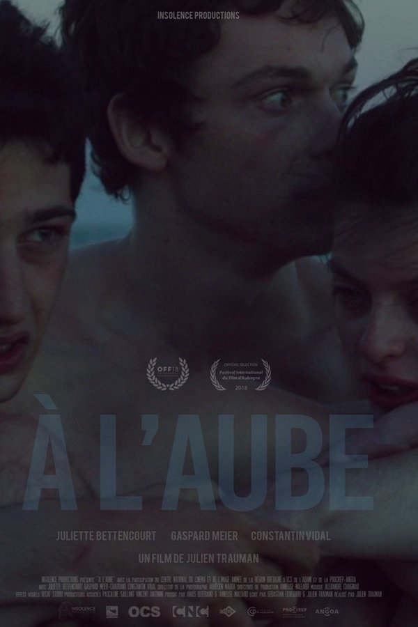À L'aube