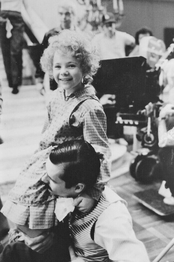 Lights! Camera! Annie! The Making Of A Major Hollywood Musical