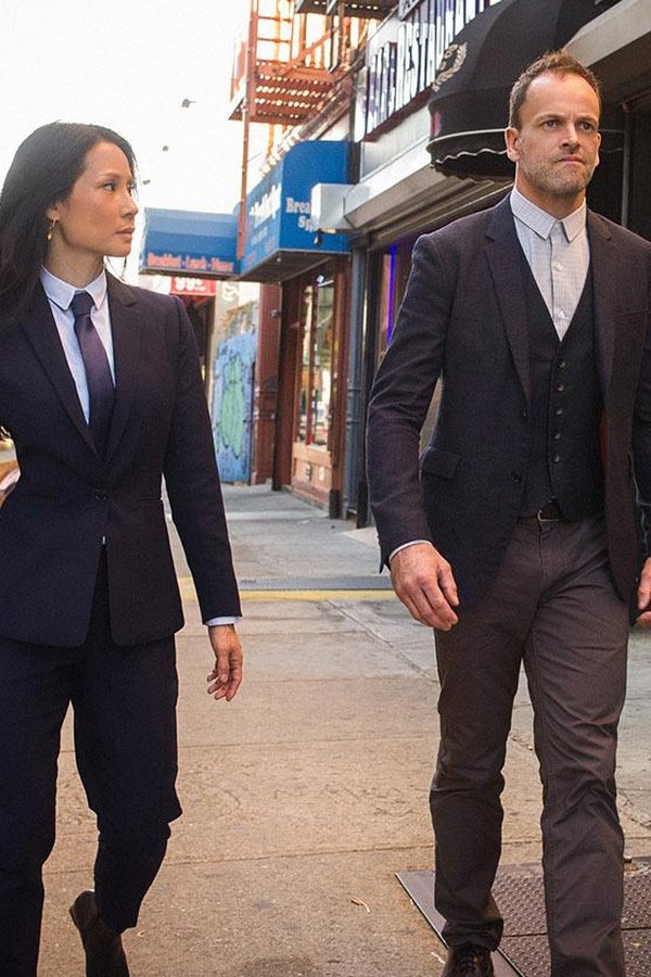 Elementary – S06E07 – Compagni di sobrietà