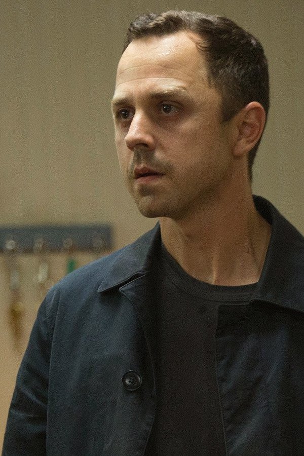 Sneaky Pete – S01E09 – The Turn