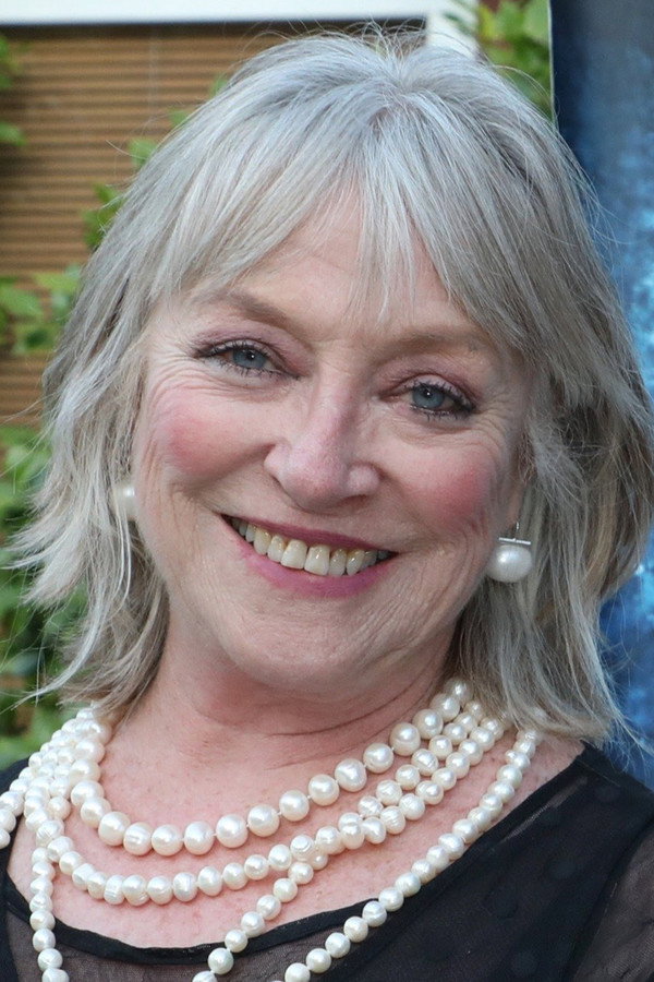 Veronica Cartwright's headshot
