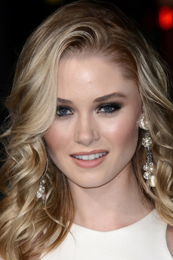 Virginia Gardner's headshot