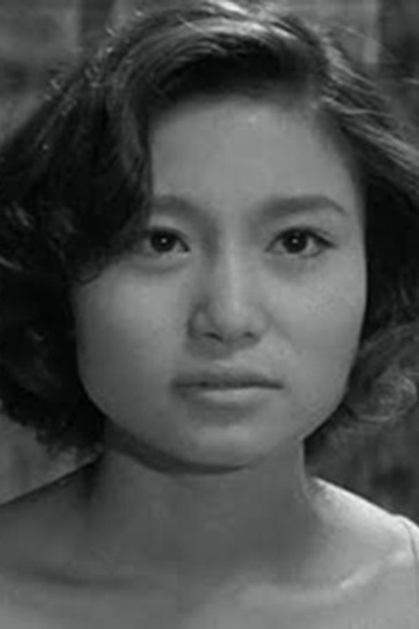 Shinako Nakagawa