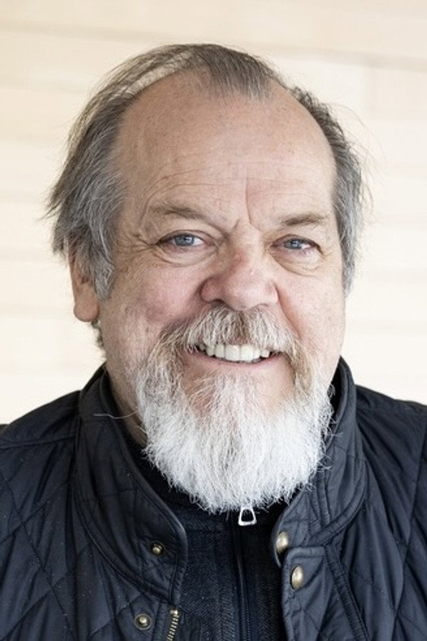 Guy Nadon's headshot