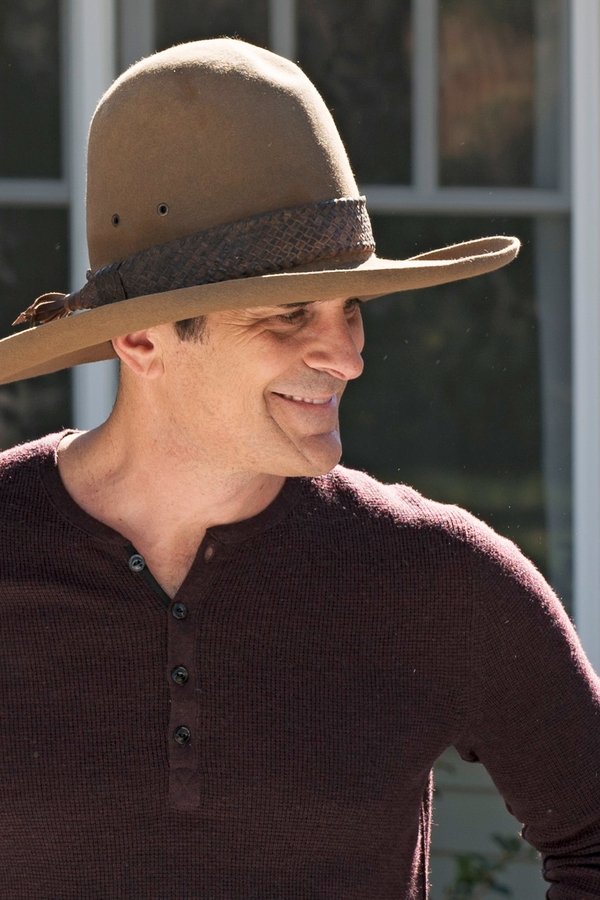 Modern Family – S07E12 – Claire Poppins