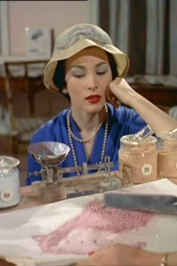 Mixing Face Powder