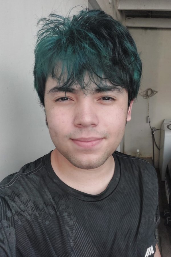 Matheus Carvalho's headshot