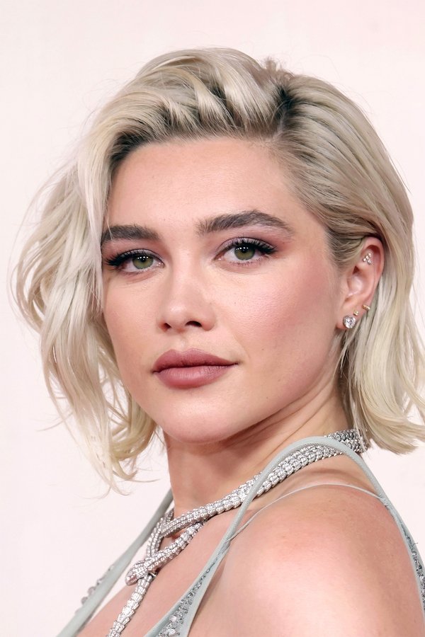 Florence Pugh's headshot