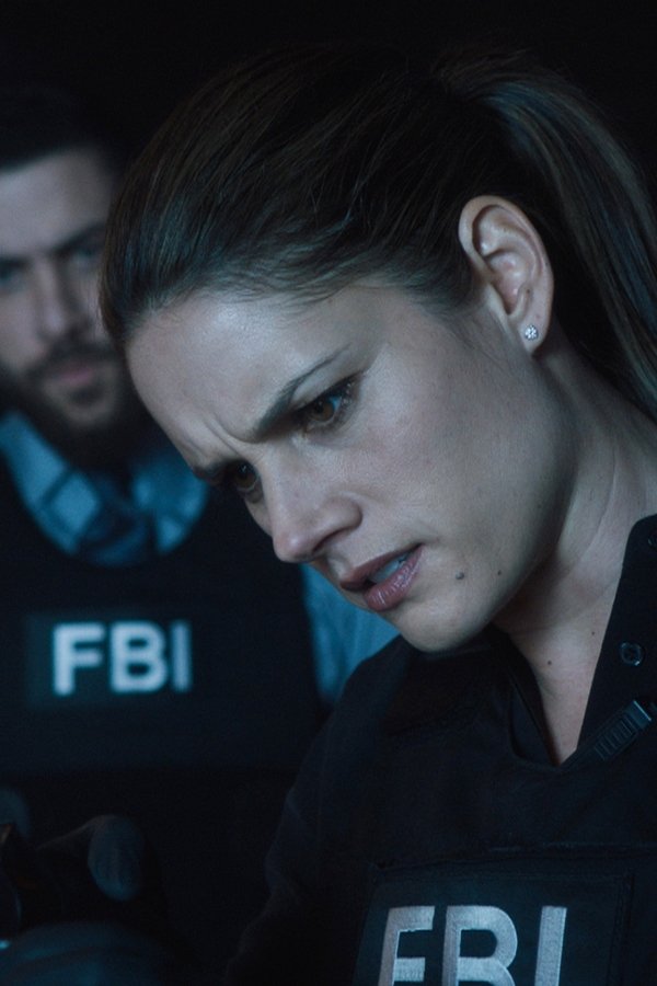 FBI – S01E21 – Apparenze