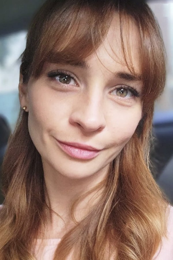 Ariel Gerard's headshot