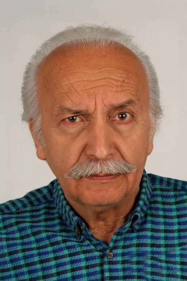 Devrim Parscan's headshot