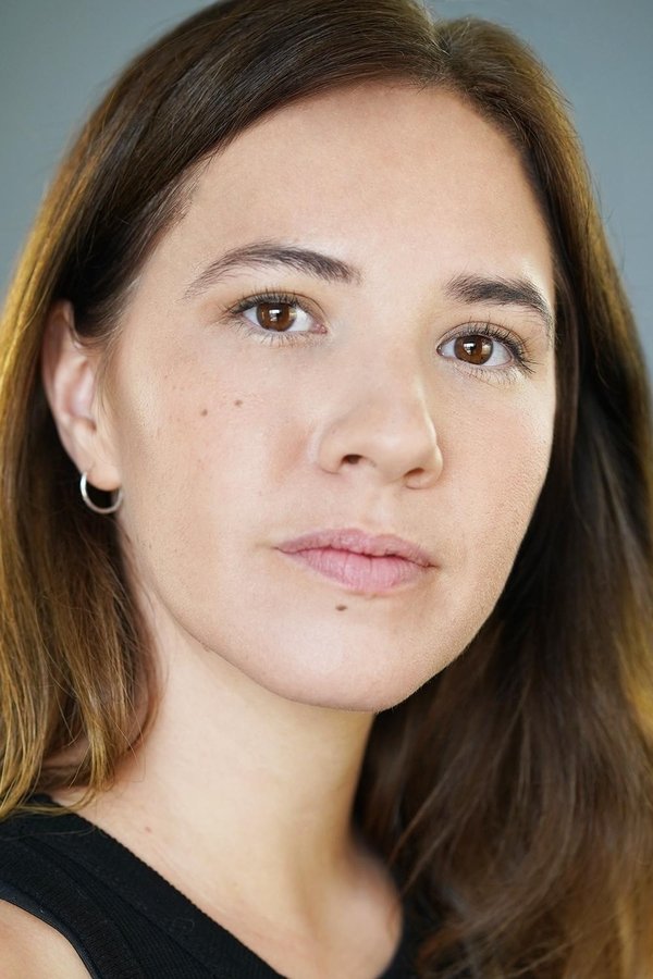 Alexandra Swarens's headshot